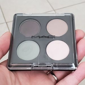 M.A.C. Free to be Eyes Quad Eyeshadow Palette